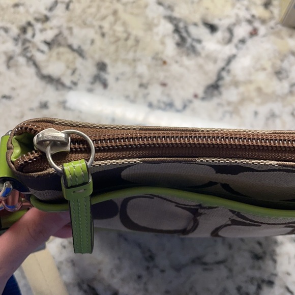 Coach Light Tan & Green Purse - Picture 8 of 9